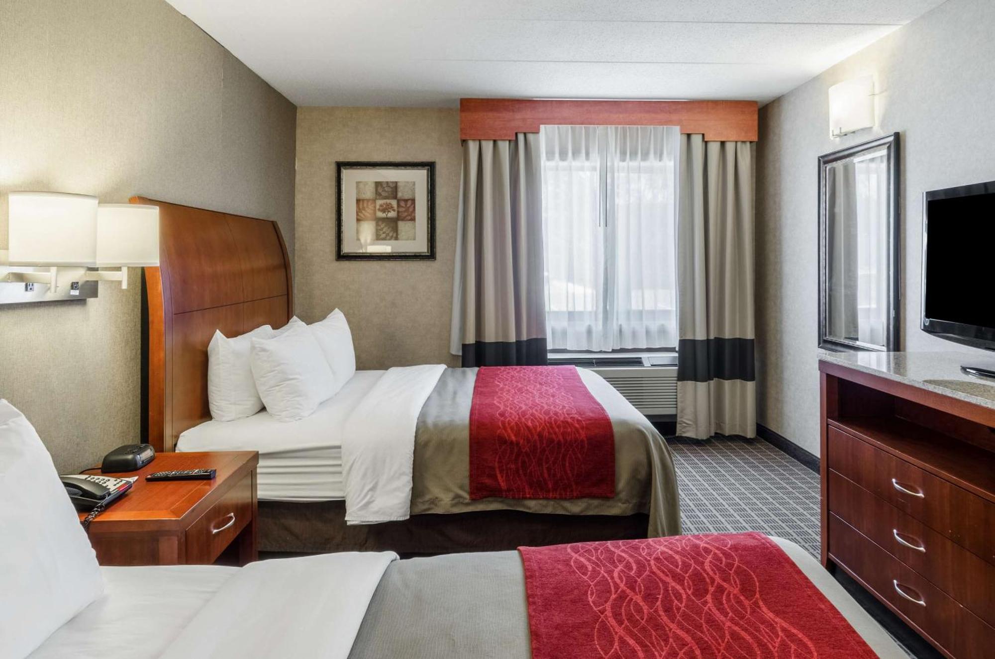 Comfort Inn & Suites West Springfield Extérieur photo